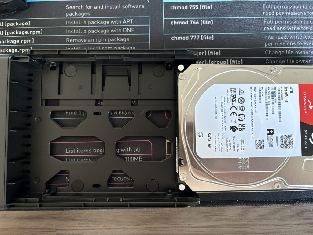 UGREEN NASync DXP2800 GT